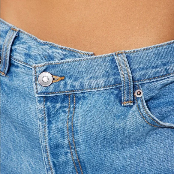 Crossover Straight Leg Jeans Medium Wash - Picture 3 of 4